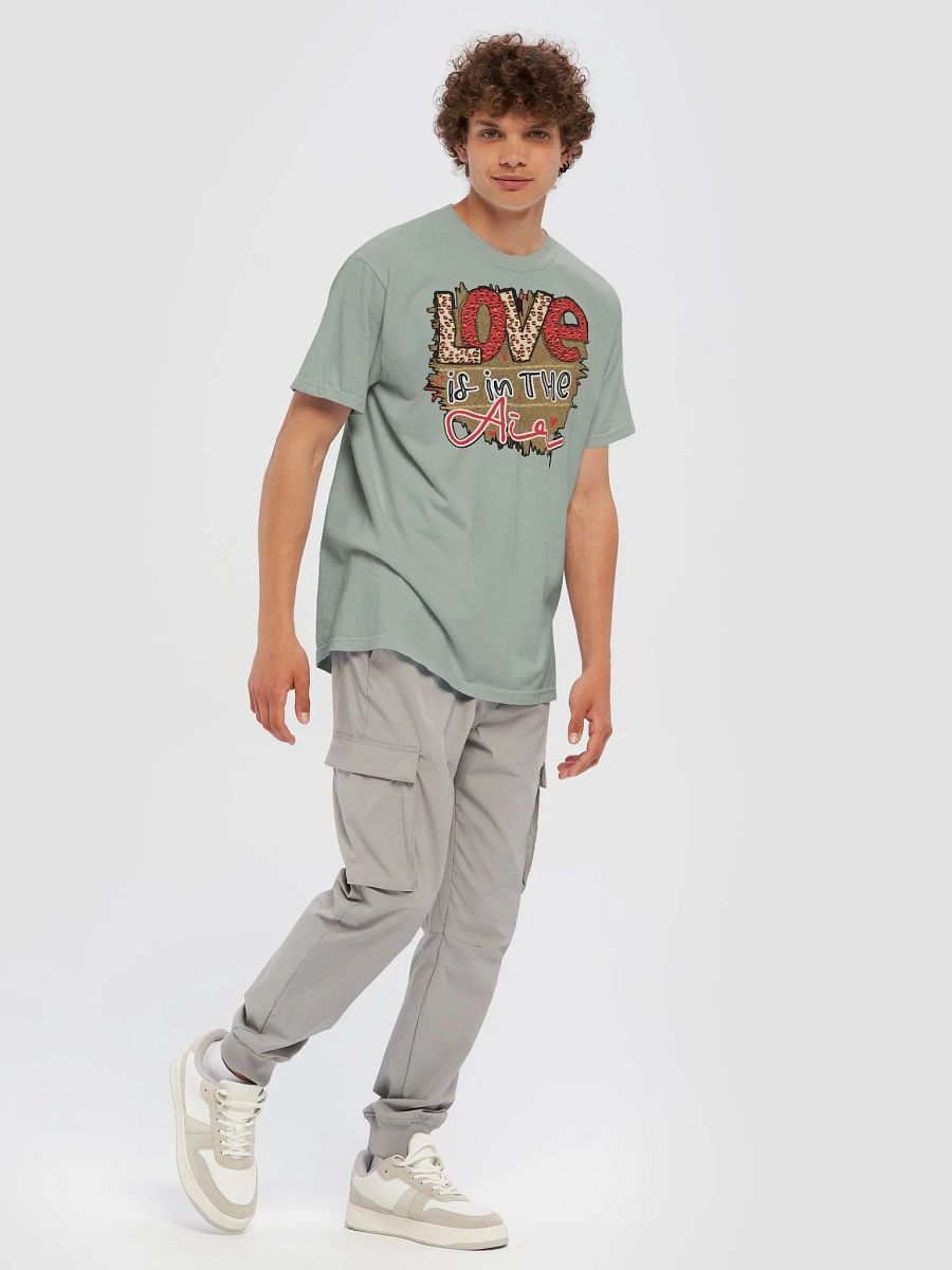 LOVE IS IN THE AIR product image (94)