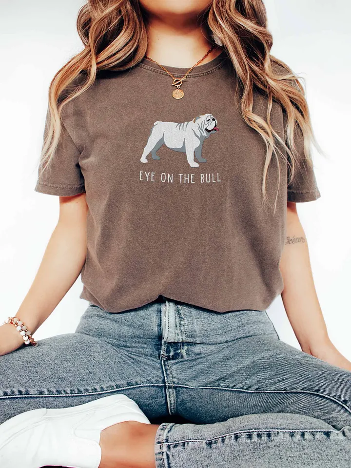 Eye on the Bull T-Shirt(Embroidered) of an English Bulldog(White) product image (2)