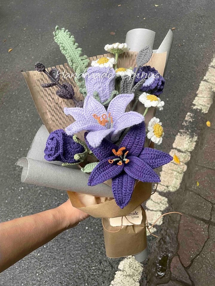 Cold Purple Lily Rose Crochet Knit Bouquet product image (2)