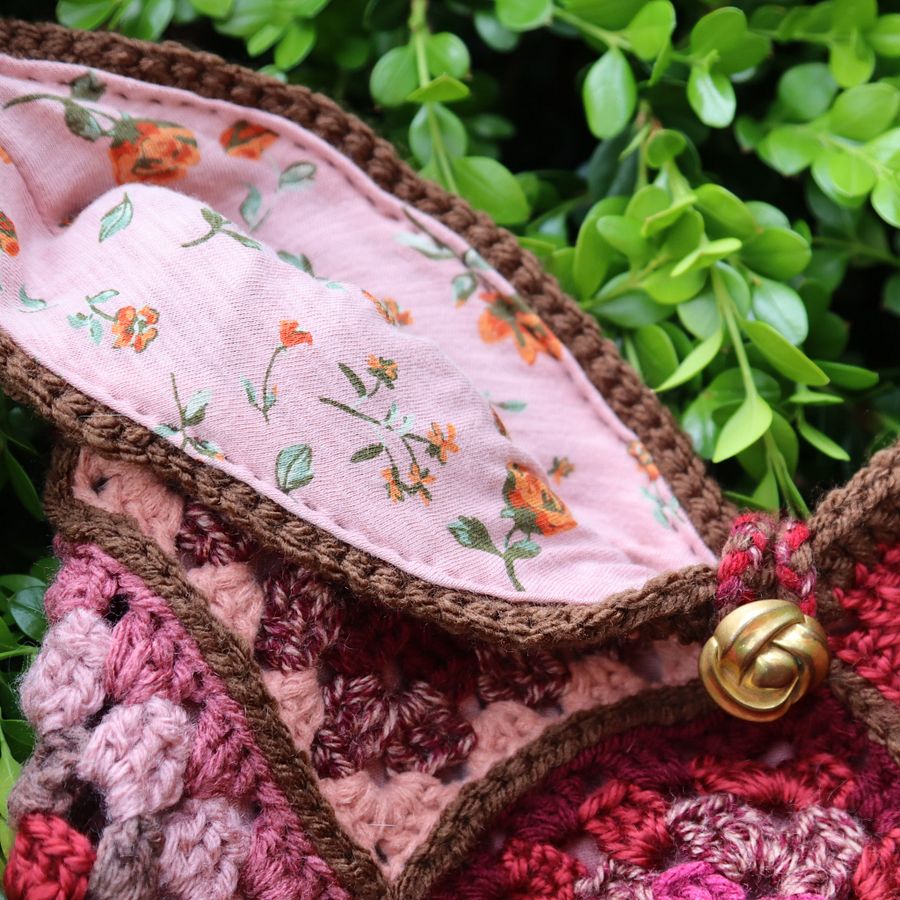 Rose Tones Crochet Crossbody Bag - Handmade and One of a Kind product image (5)