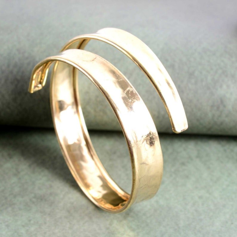Bicep Bracelet from the “Uncaged” Music Video product image (5)