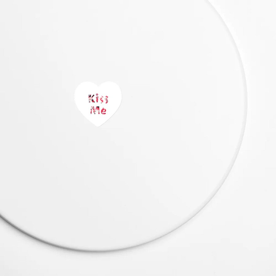 Kiss Me Text On White product image (8)