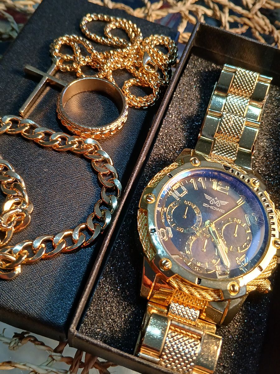 Conjunto de Relógio, Pulseira, Anel e corrente com crucifixo dourados + Carteira de Couro Sintética product image (3)