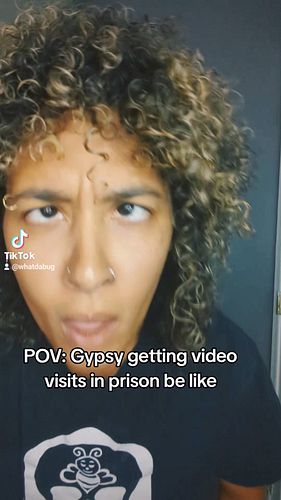 Gypsy getting video visits be like.. 
 #WhatDaBuG #Youtube #funny #gypsyroseblanchard #gypsy