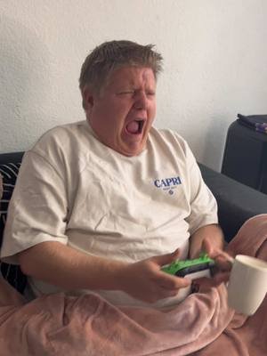 Wanneer je denkt een cozy middagje te gamen maar het is Borderlands 4 🫣💥 Bedankt voor de game @dayonempm ! #gekregen #borderlands4 #gamer #funny #fishanatornl 