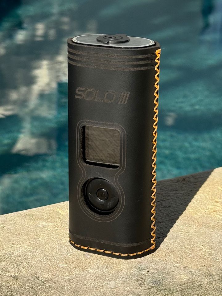 SedHed Leather case for Solo 3 - Black w/Orange Stitching product image (1)