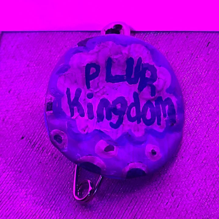 Cloud PLUR Kingdom Bottle Cap Pin product image (2)