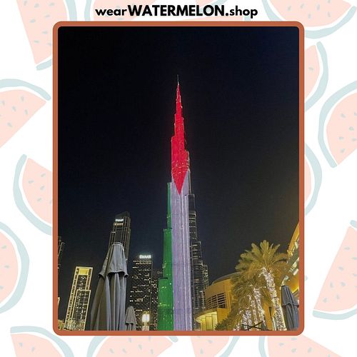 It's about time #Dubai.

The Burj Khalifa in the #UAE lights up with the Palestinian flag.

Q: How do you feel about this? 👇🏼...
