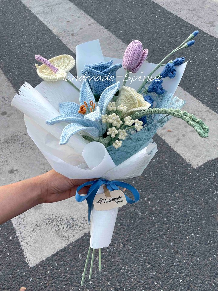 Dreamy Purple Lavender Blue Dye Crochet Knit Bouquet product image (1)