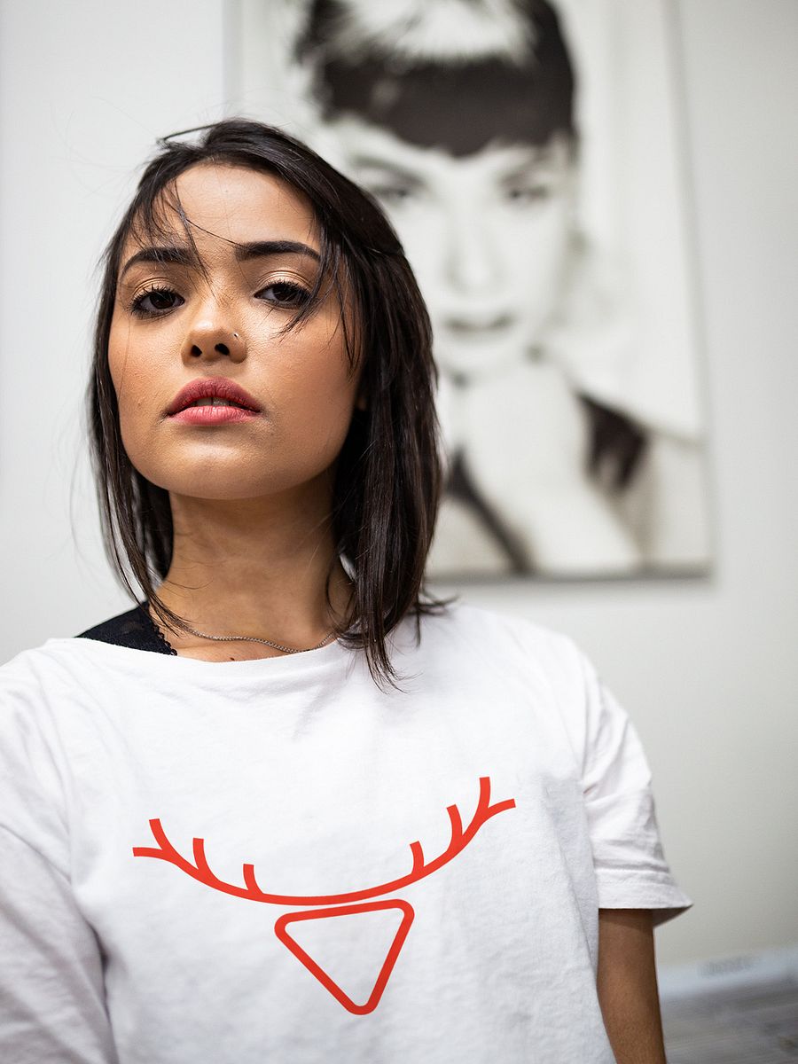 Stylized Antler Outline Graphic T-Shirt product image (3)