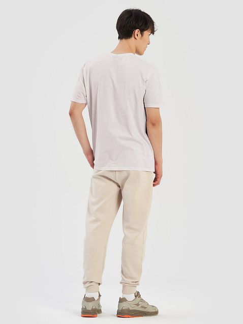 Photo showing Gildan Unisex Softstyle T-Shirt
