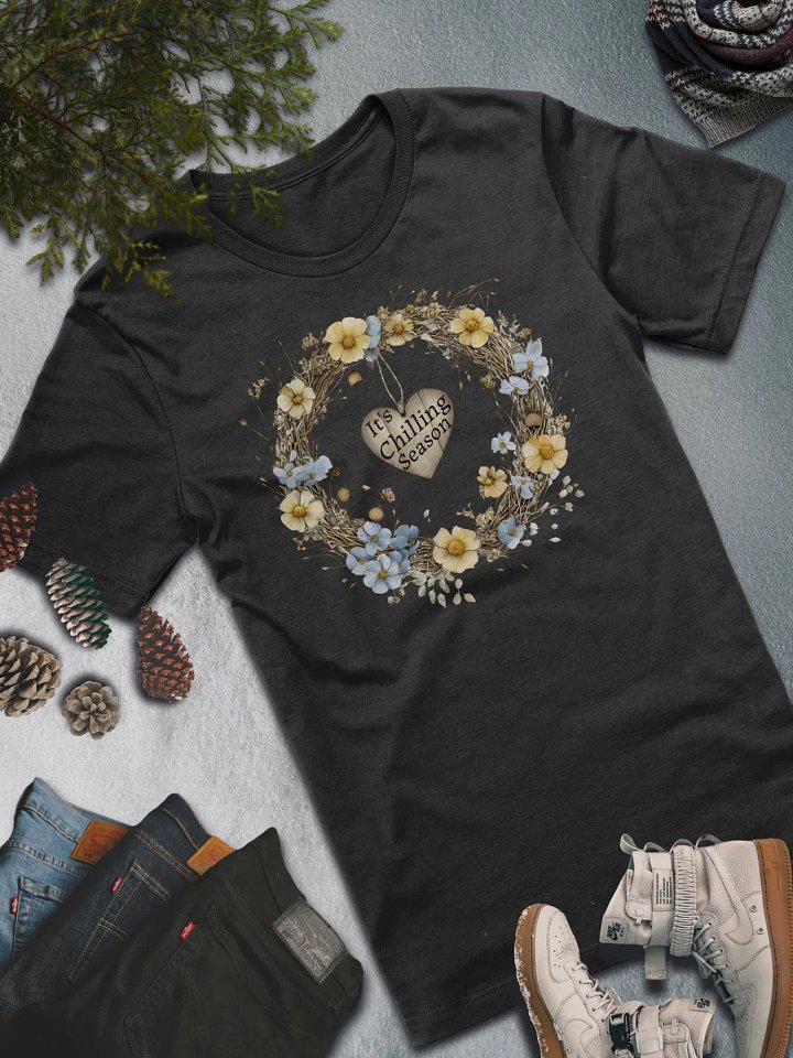It's Chilling Season Wreath T-Shirt – Cozy and Elegant Winter Style product image (1)