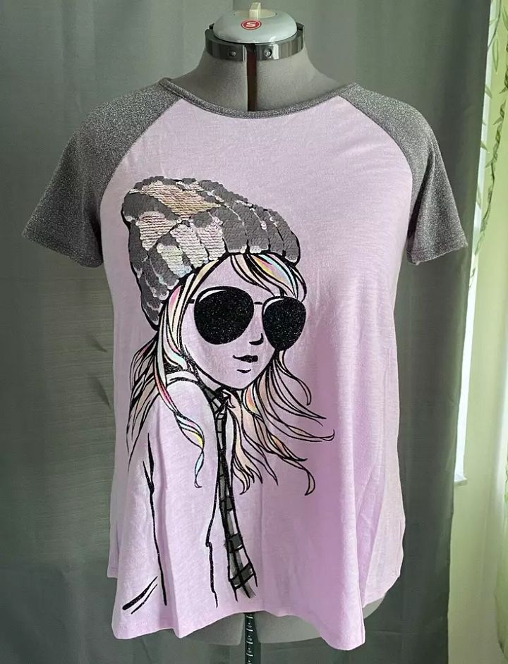 Justice Girls Shirt Sz18/20 sequin hat, glitter sleeves product image (1)