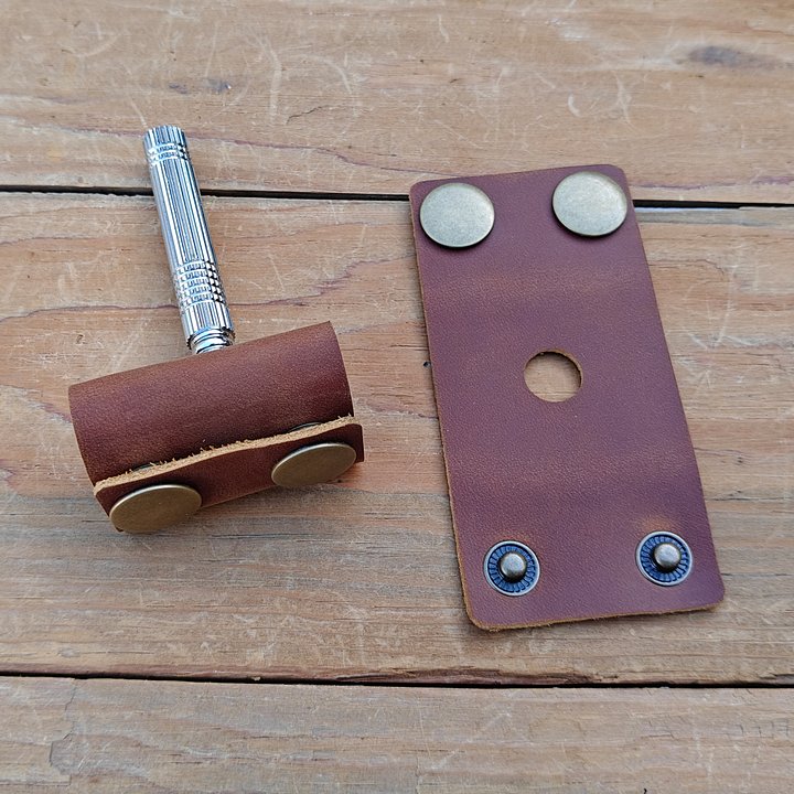 MEEBOY 2 PCS Handmade leather Double Satety Edge Razor Head Protective Sheath For men, Leather Shaving Travel Cover Fits Most Safety Razors product image (1)