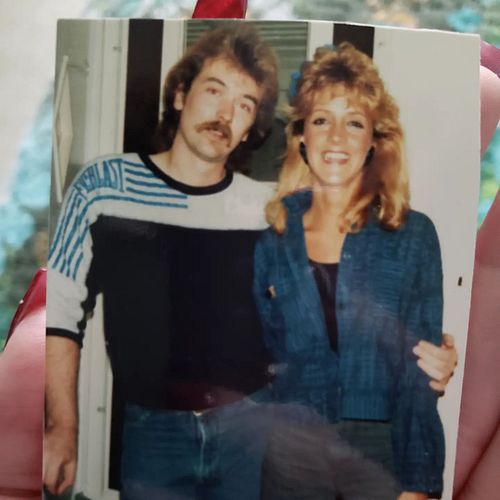 👨‍👩‍👧‍👦 Papachu and Mommachu in love in the 80's ❤❤❤ We were looking through my NaNa's old purse in my aunt's hope chest, and...