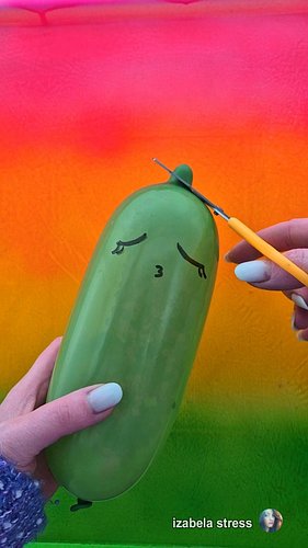Crunchy slime making with balloons