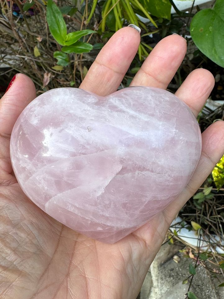 Heart-Shaped Rose Quartz - 16 oz! product image (1)