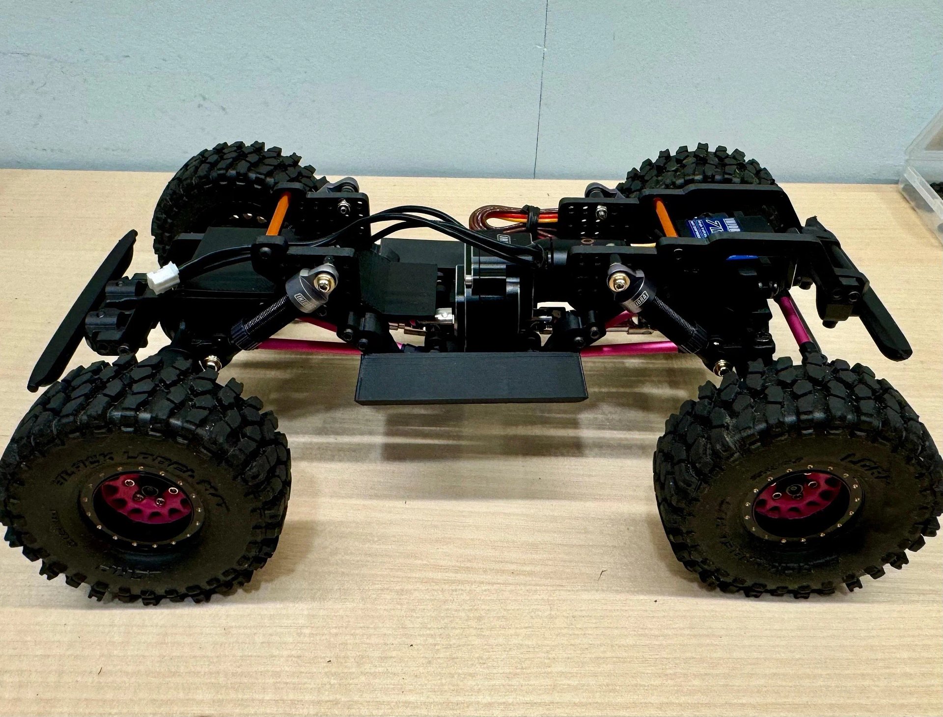 V3 LCG Chassis for the Redcat A18 product image (6)