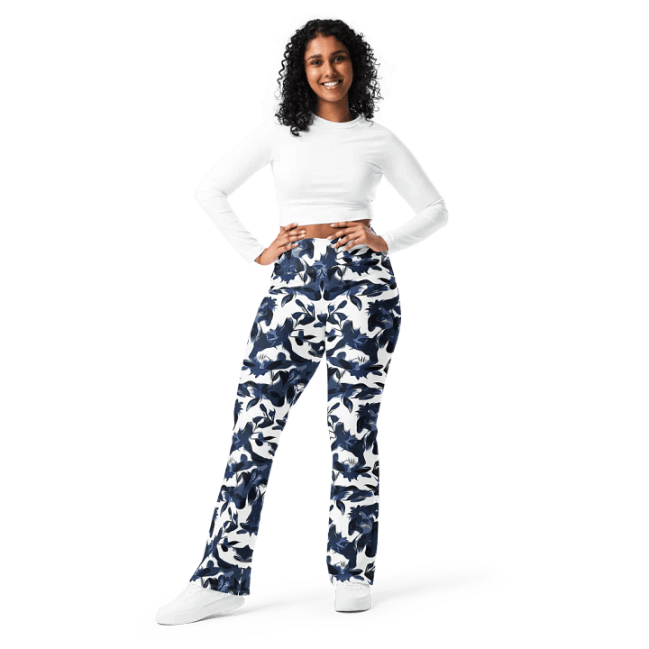 Wild Waves | Flare Leggings product image (1)