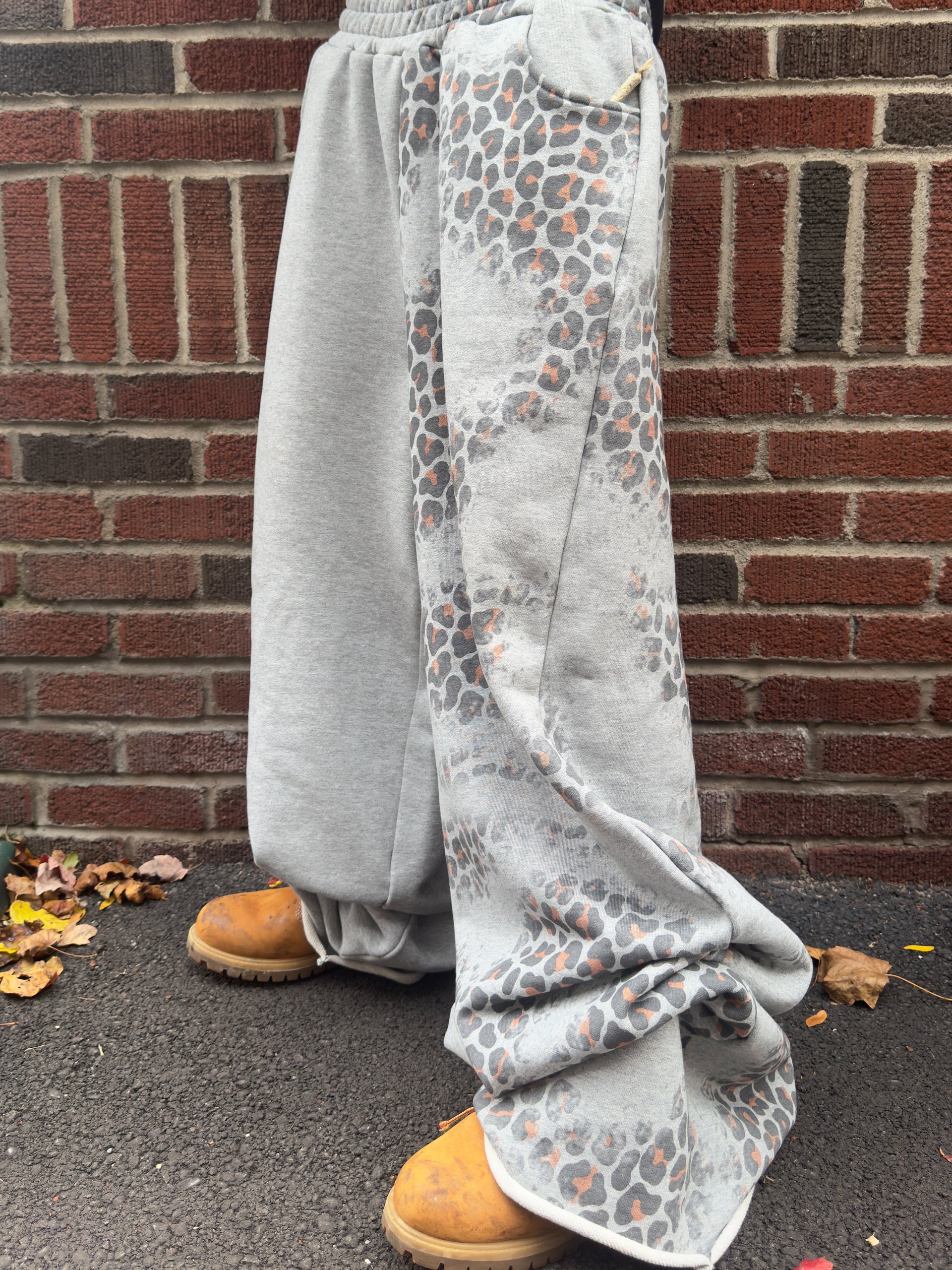 Leopard Print Sweats pants product image (1)