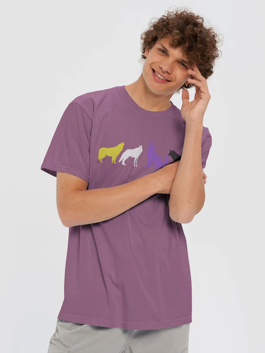 Nonbinary Pride Wolves Men's T-Shirt product image (54)