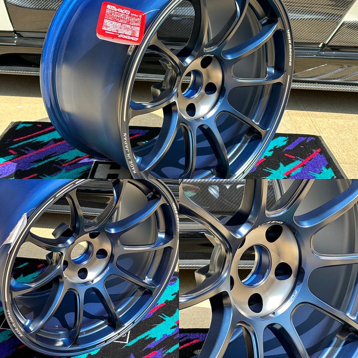 Volk Racing ZE40 Time Attack III - 18x10.5 +14 (5x114.3) - New product image (1)