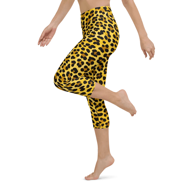 Leopard Reverie Capri Leggings product image (1)