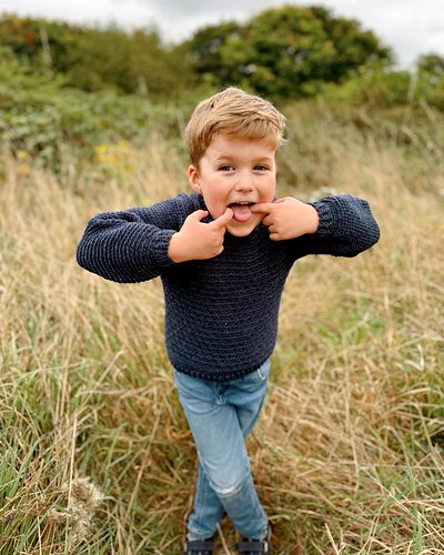 Comment RGS to get the details for this timeless children’s raglan sweater pattern! 

Made with simple crochet stitches and a...