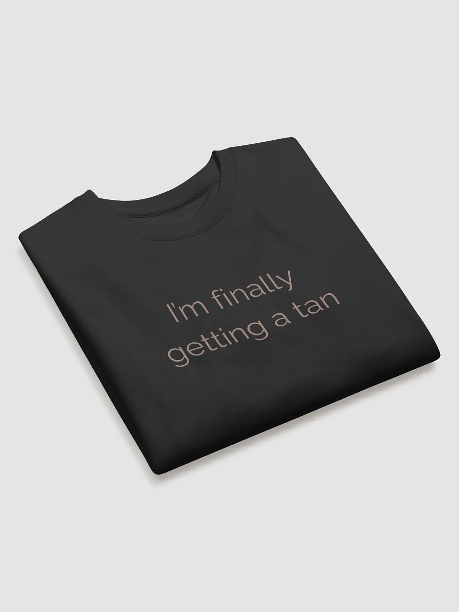 I'm Finally Getting a Tan – Fun Summer Vibes Shirt product image (24)