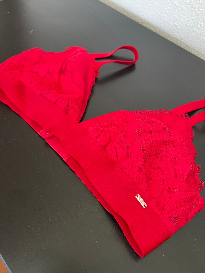 Victoria’s Secret Red Lace Bralette product image (2)