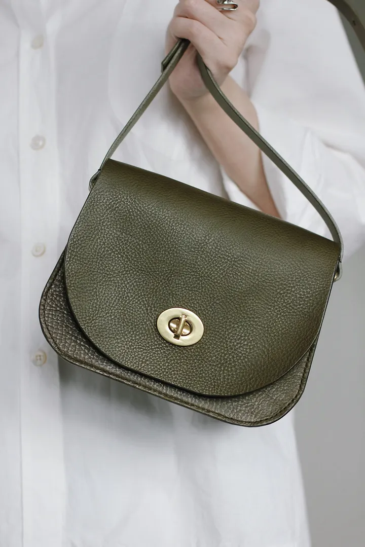 Vegetable Tanned Leather Saddle Bag product image (1)