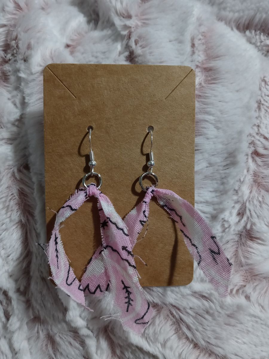 Boss momma pink bandana earrings product image (1)