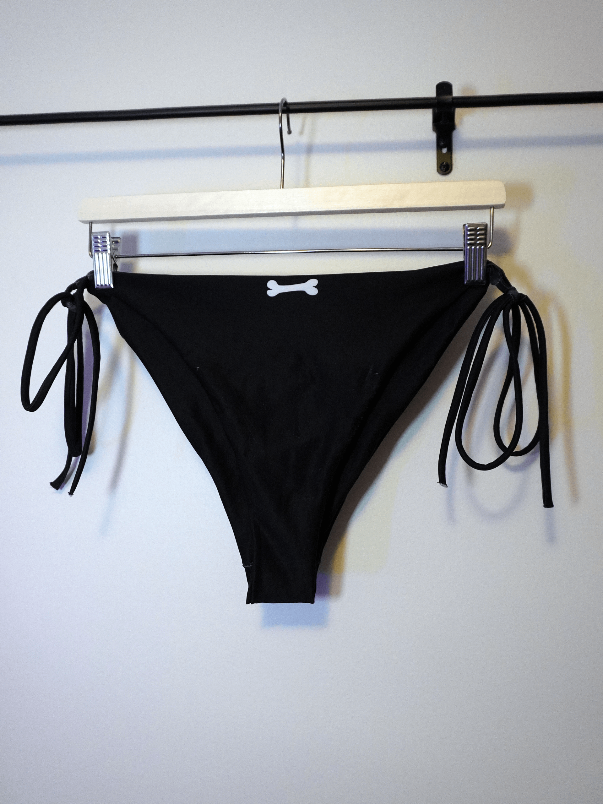 Wolf Paw Bikini product image (3)