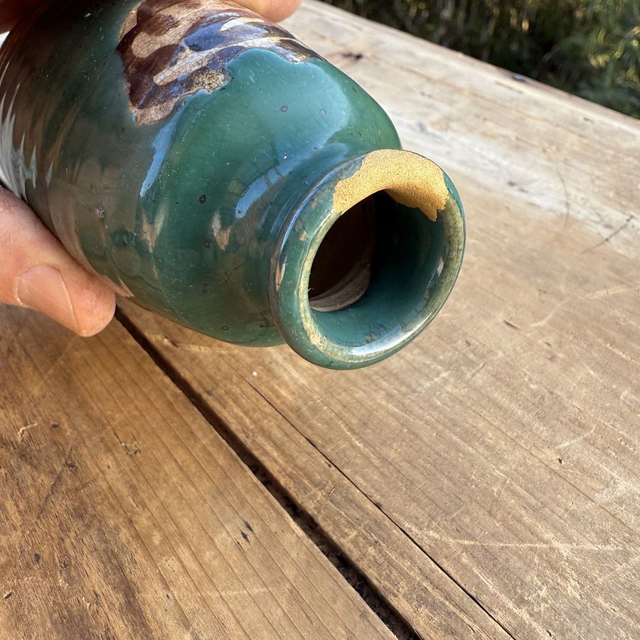 🎎 Green-glazed calligraphy sake flask with floral motif – Japan Antique Roadshow product image (2)