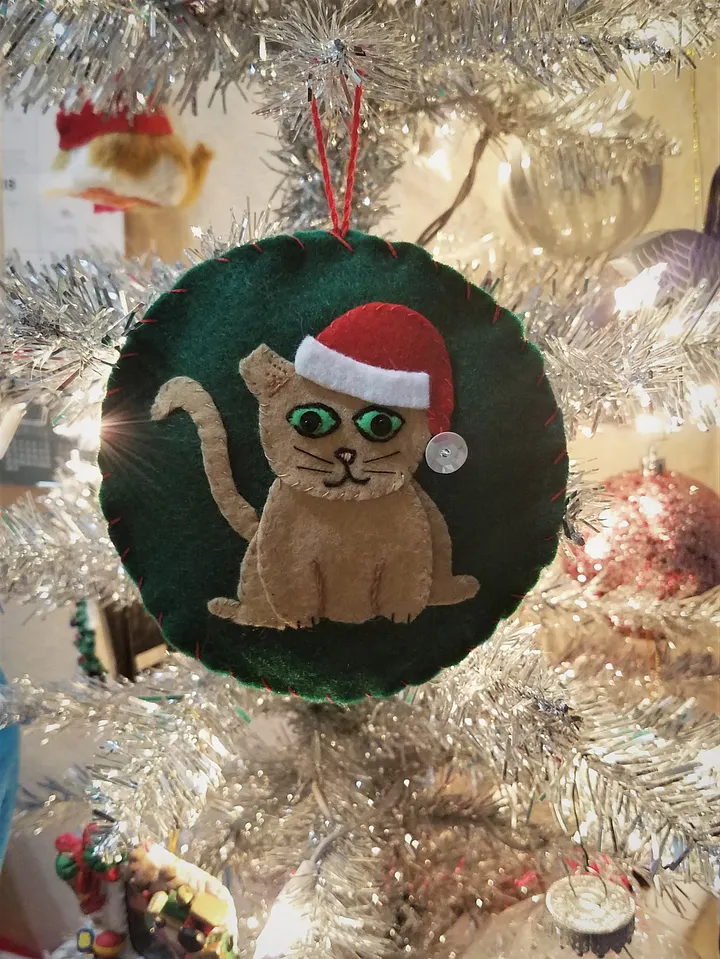 Meowy Xmas Felt Ornament product image (1)
