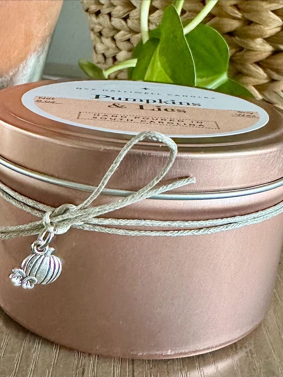 🎃 Pumpkins & Lies Cozy Candle product image (2)