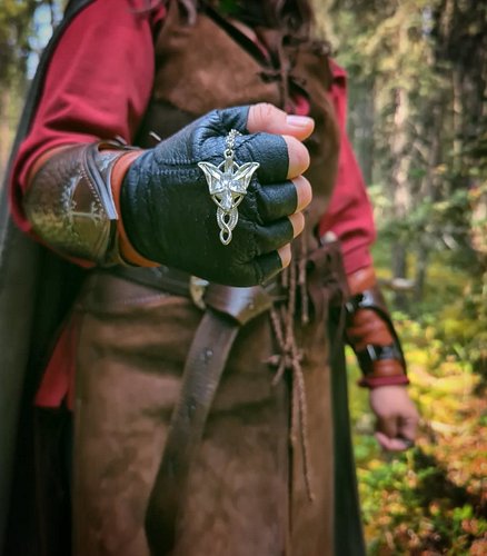 You cannot give me this ♥️
🌿 Aragorn cosplay made by me
.
.
.
.
.
.
.
#cosplay #aragorncosplay #lotrcosplay #lordoftheringsco...