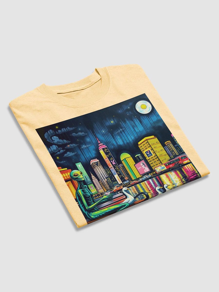Alien feeding ducks, just trying to fit in, Streetwise Classic: Gildan Heavyweight Tee product image (4)