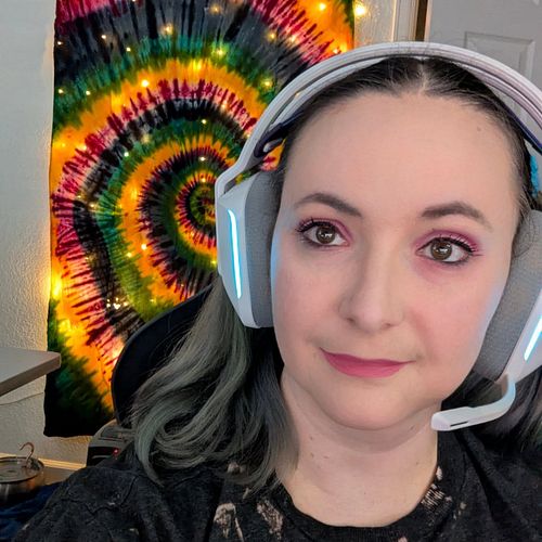 Birthday stream is underway! Come wish Sushi a happy 35th! #birthdaygirl #twitchstreamer #crochet #fortnite #hbd #livenow #fo...