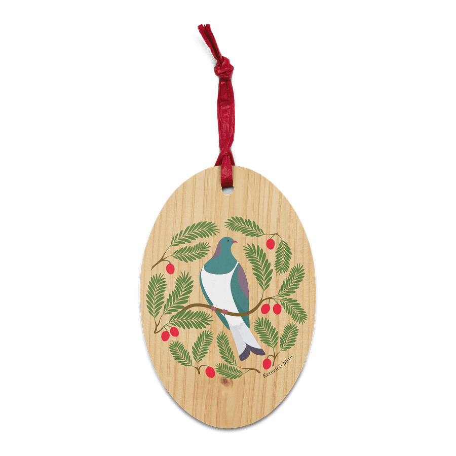 Kererū in Miro Wooden Ornament product image (1)