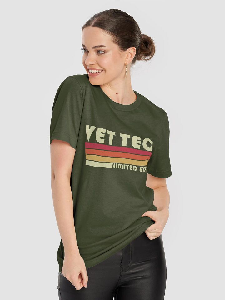 "Retro Vet tech" t-shirt (dark background) product image (2)