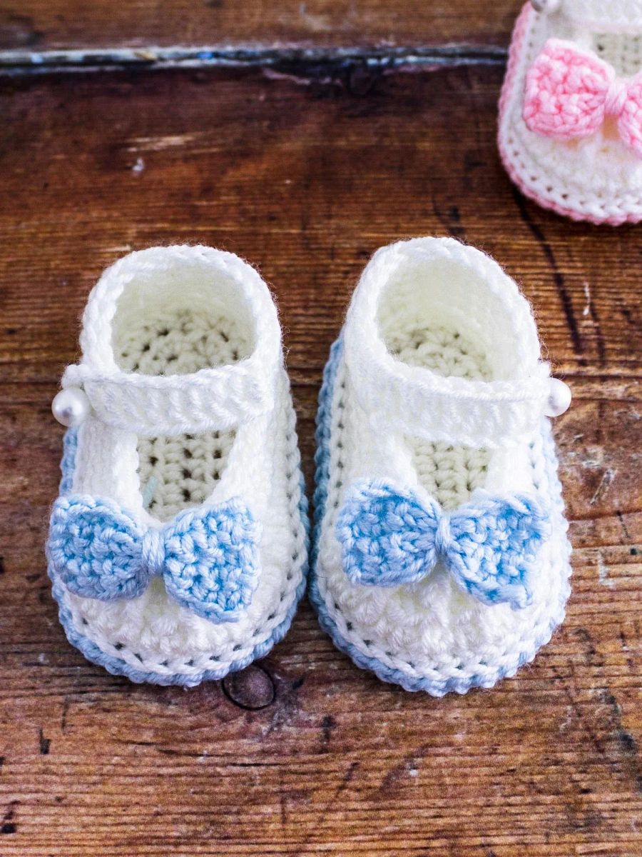 Crochet Pattern: Sweet Baby Shoes (with Bow) product image (4)