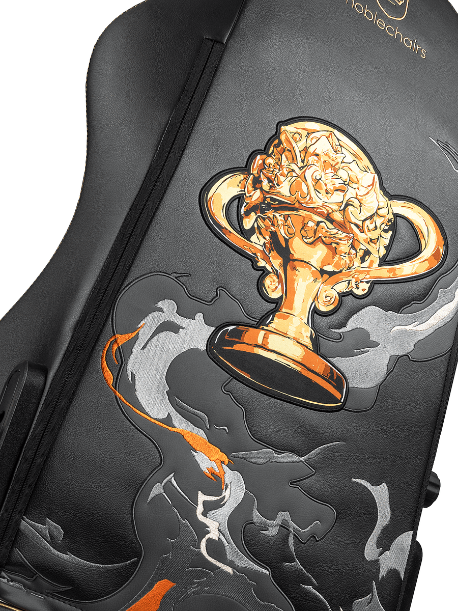noblechairs Hero Dignitas Edition Gaming Chair product image (3)