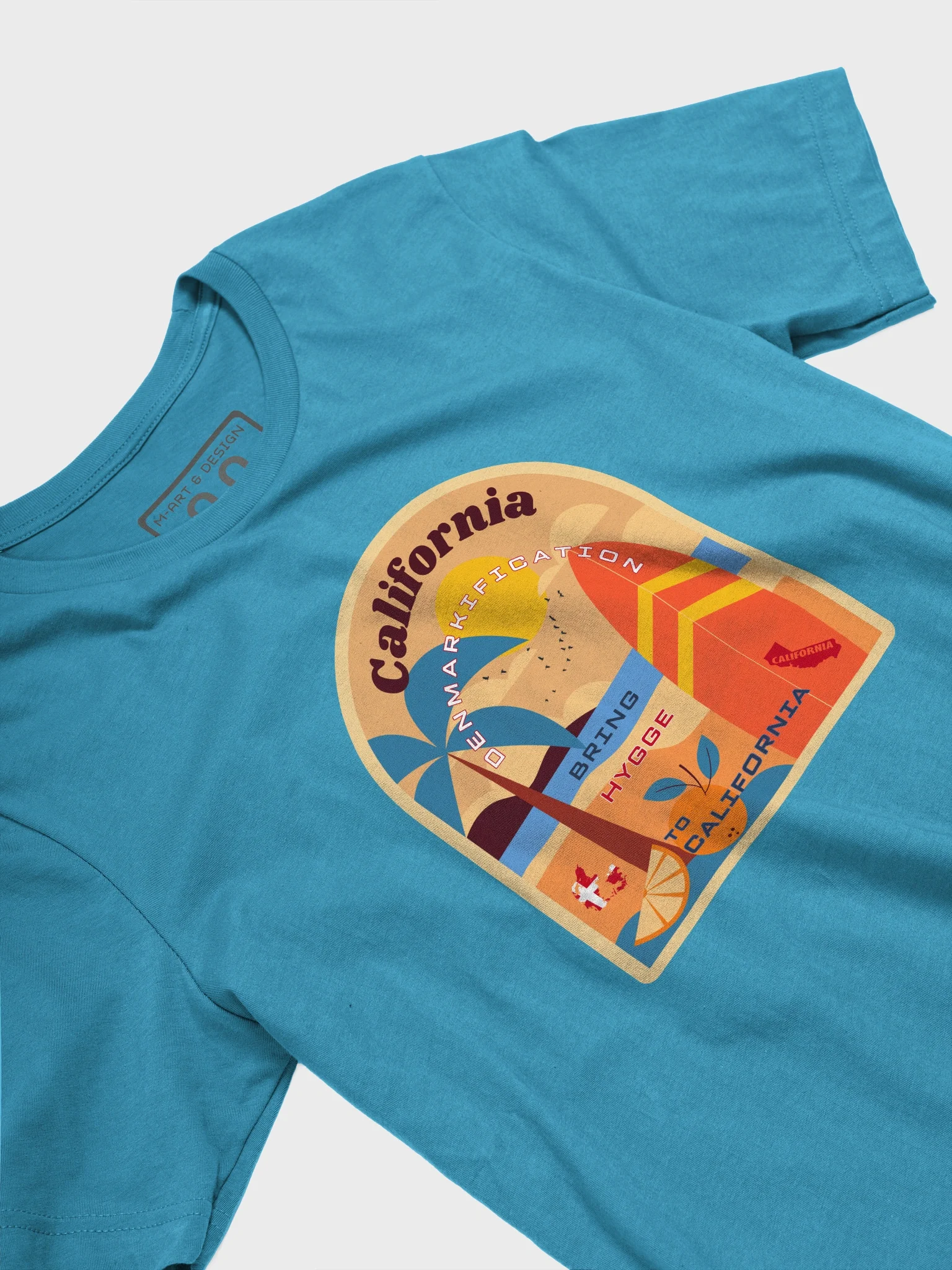 California Dreamin' Retro Surf Poster Tee product image (3)