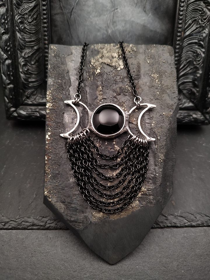 Moon Spirit - Lunar Triad Sweeps product image (1)