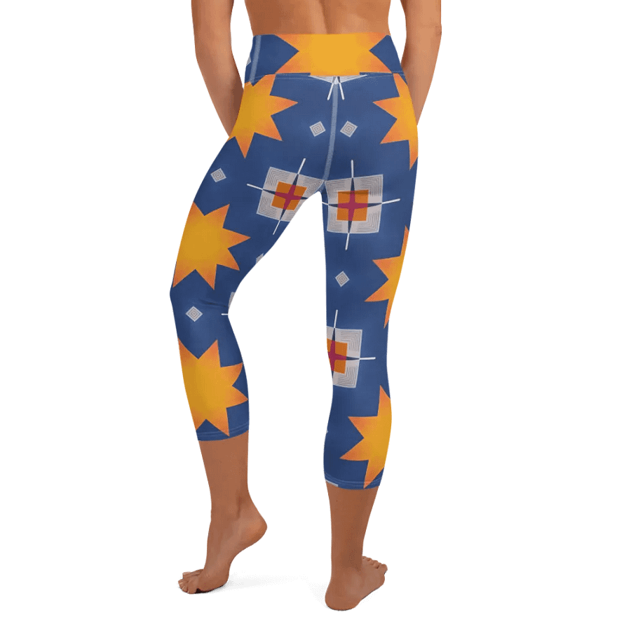 Geometric Glow Capri Leggings product image (7)