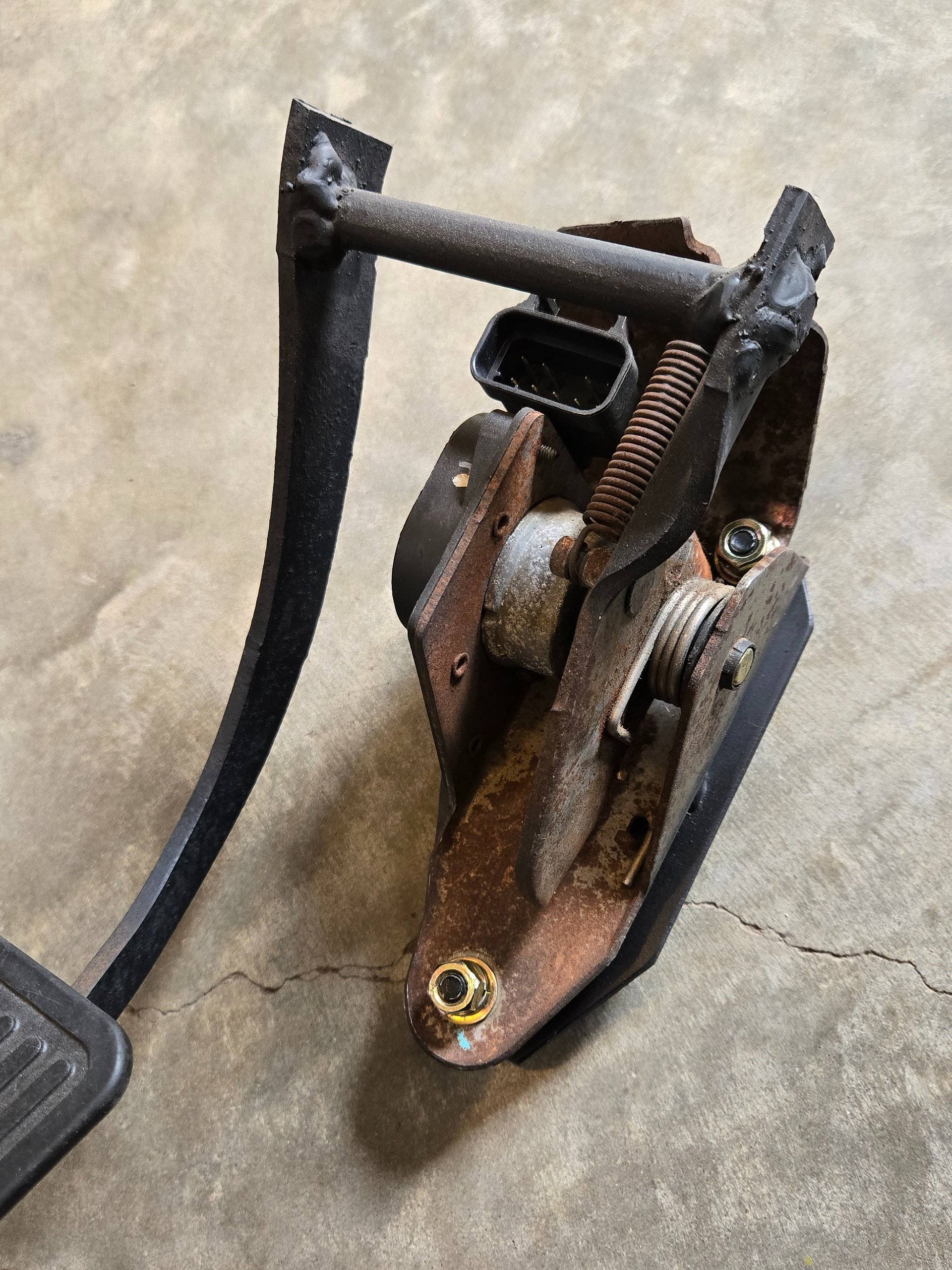 UTX LS Swap Accelerator Pedal Adapter Plates product image (4)