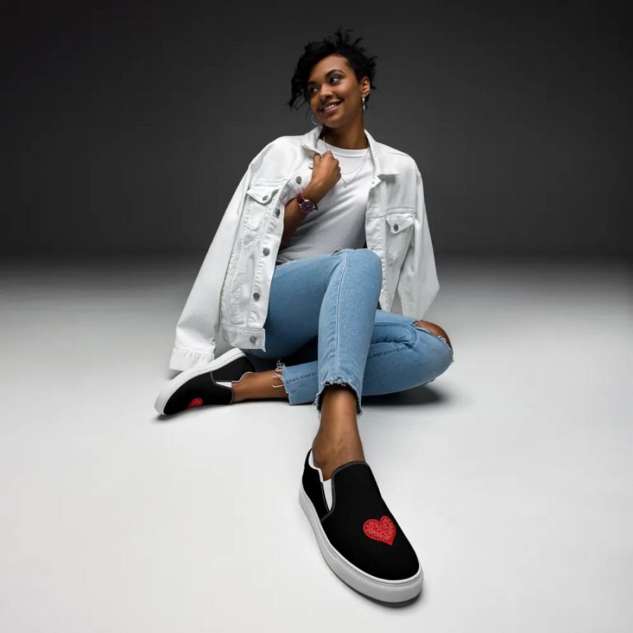 Red Heart Black Canvas Women's Slip-On Shoes product image (7)