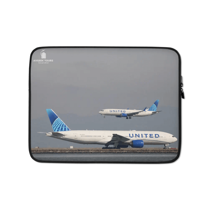 United Skies Laptop Sleeve product image (1)
