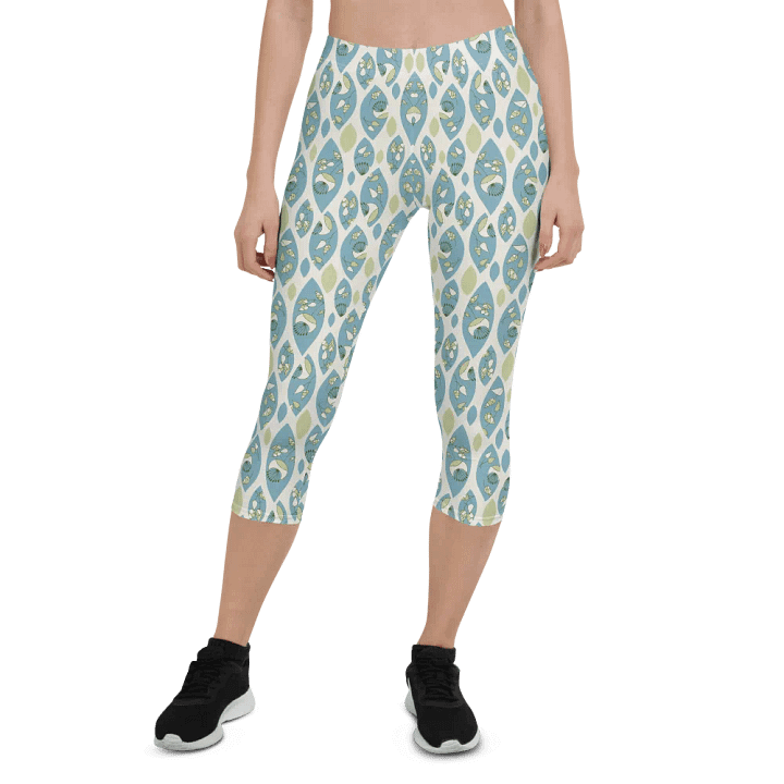 Chilly Summer | Capri Leggings product image (1)
